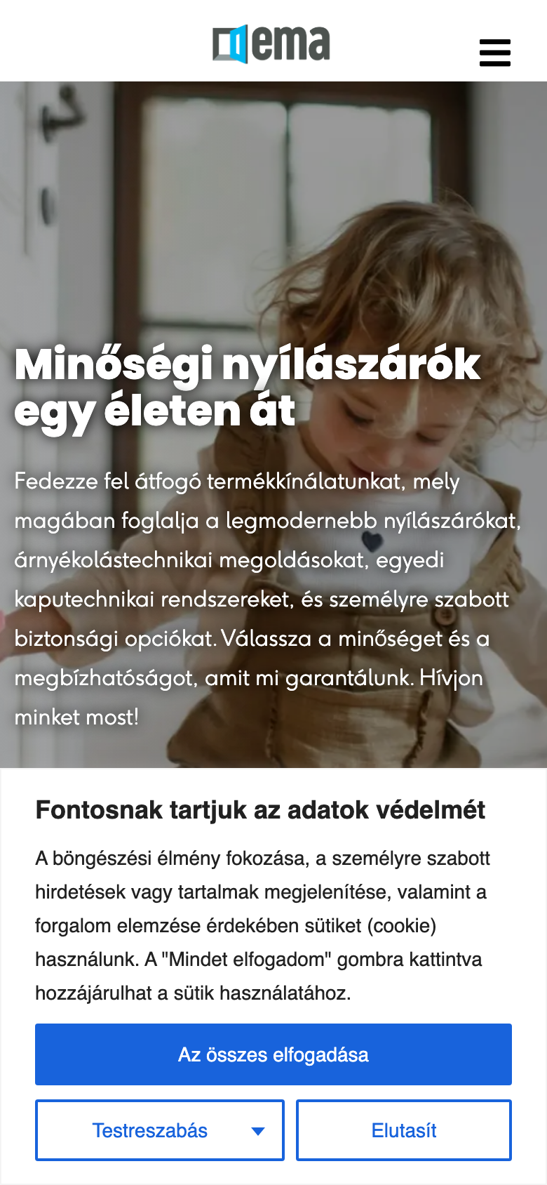 Az ema.hu mobil első képernyője a süti sávval