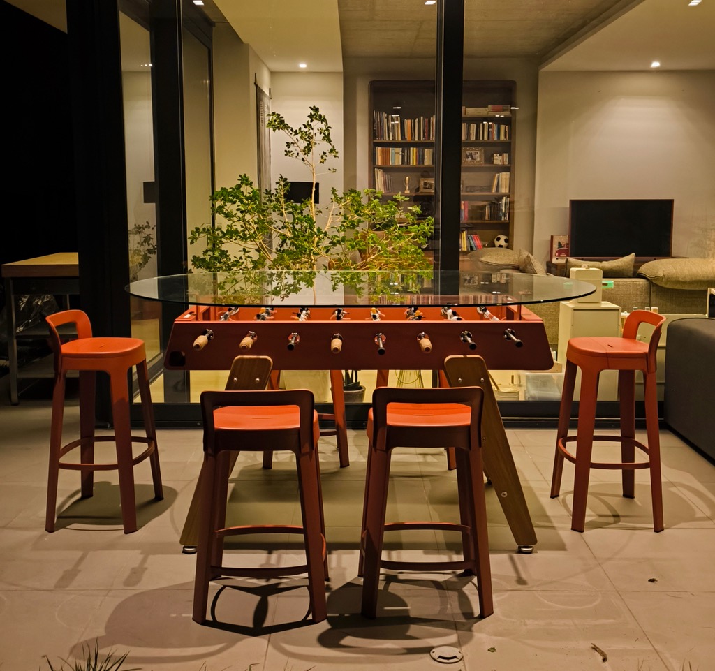 RS3 Wood Dining étkezőasztal egy budakeszi enteriőrben
